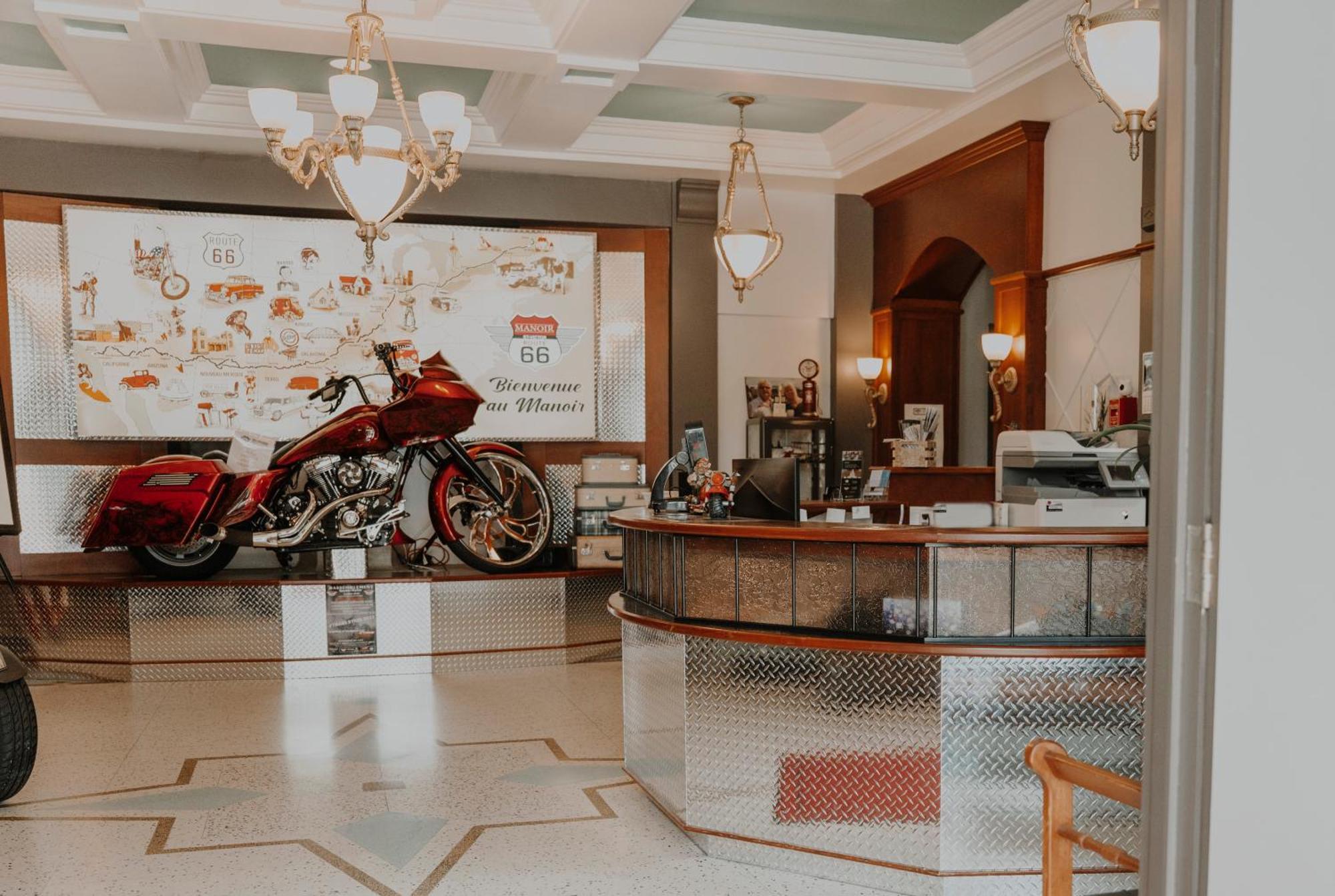 Hotel Historique Et Manoir Route 66 Saint-Victor Экстерьер фото